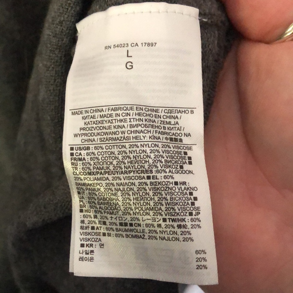 Banana Republic Gray Luxe Sweater Collection in size Large V-neck lightweight - Picture 3 of 6